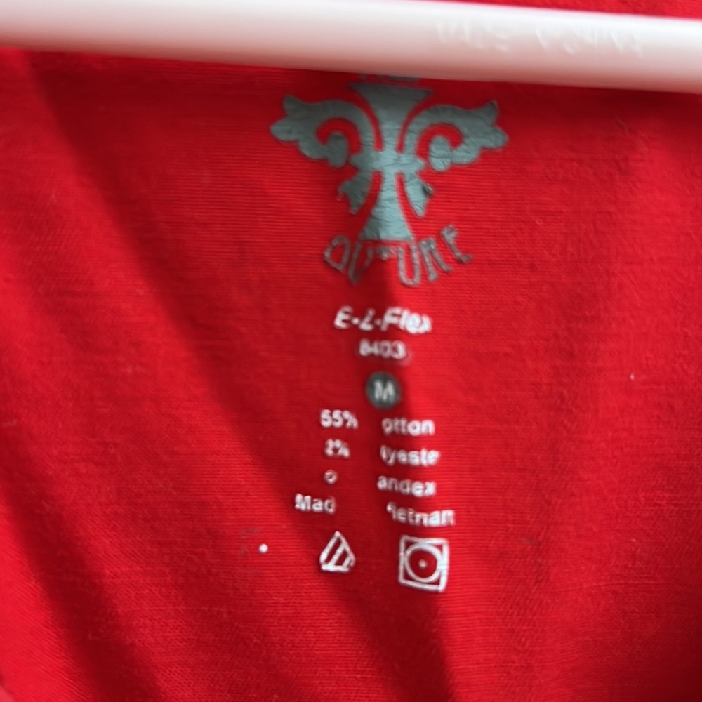 scrub top - Picture 2 of 3